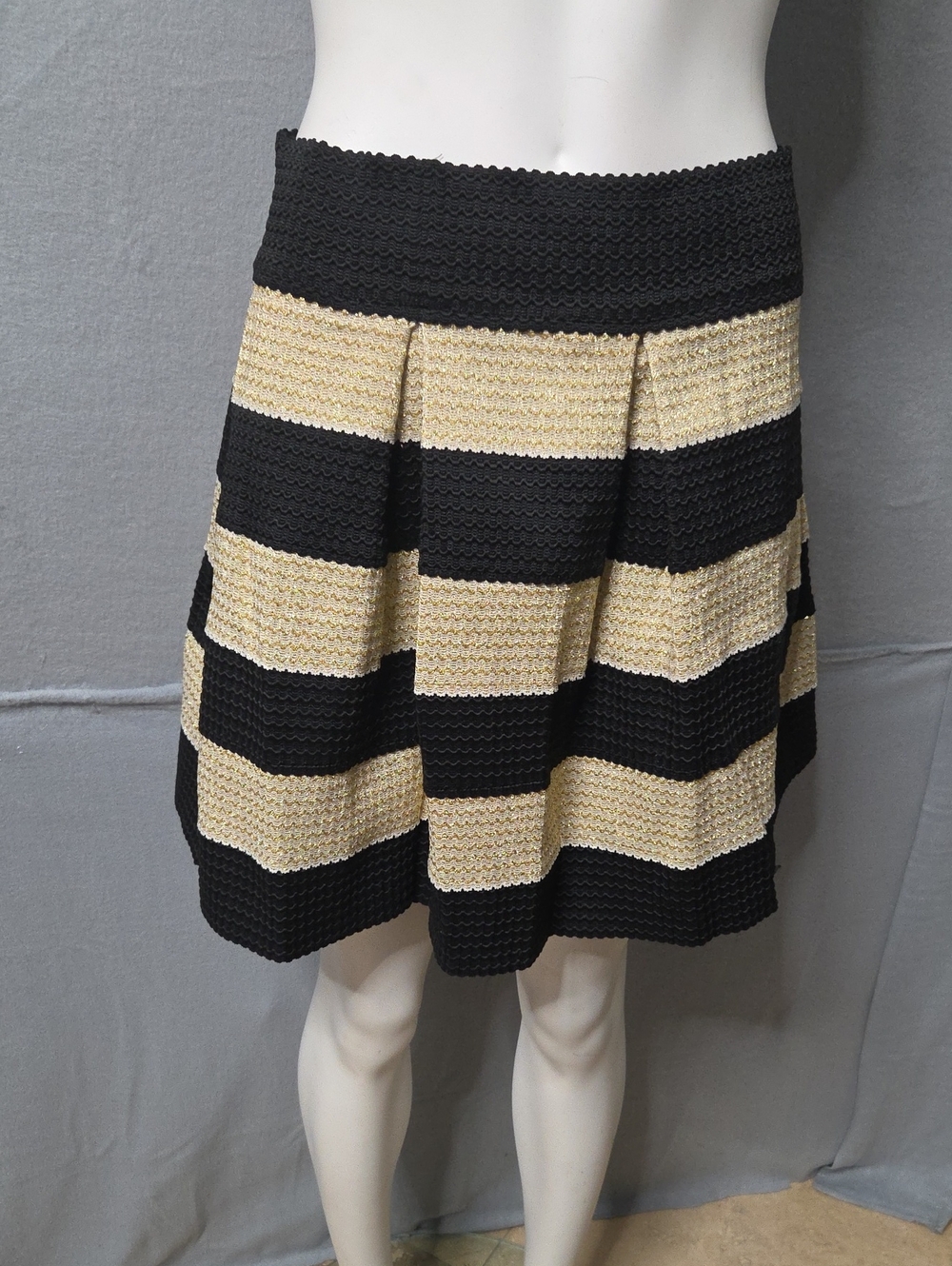 Xhilaration Black and Gold Striped Circle Skirt Large Sz.